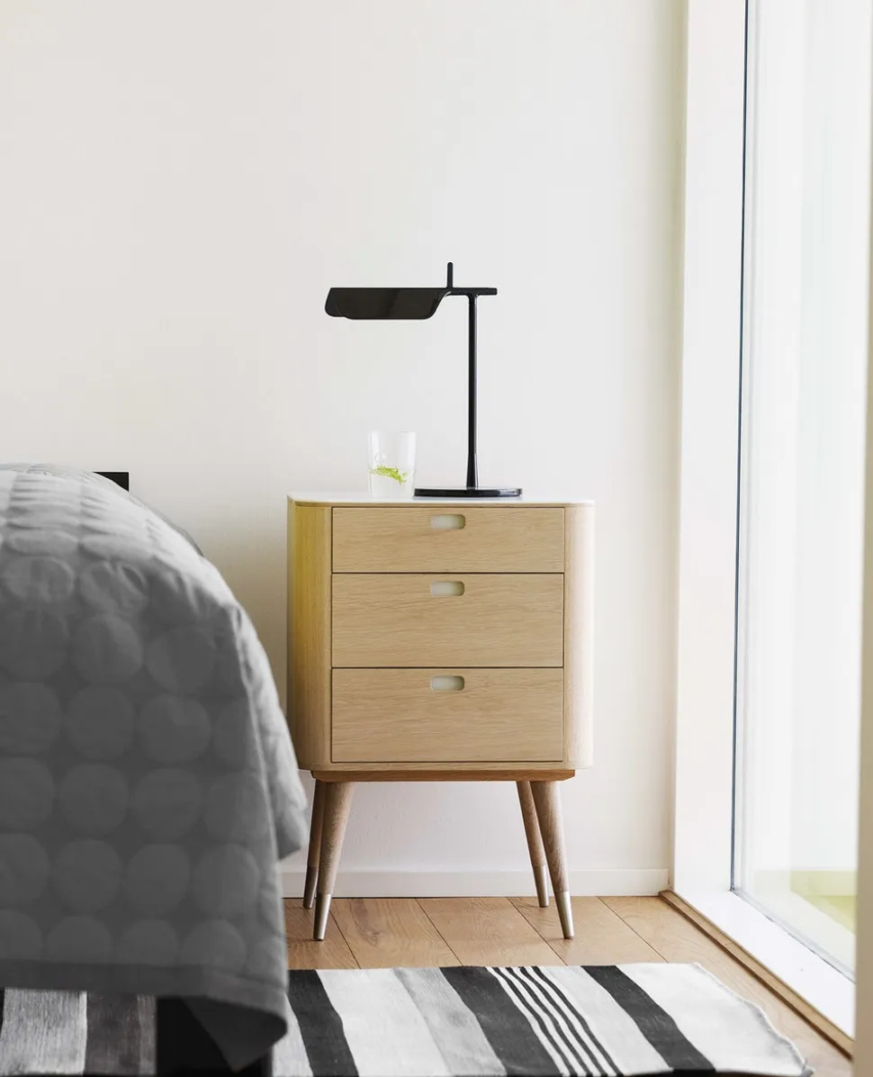 AK 2410 Sängbord | Point-ben