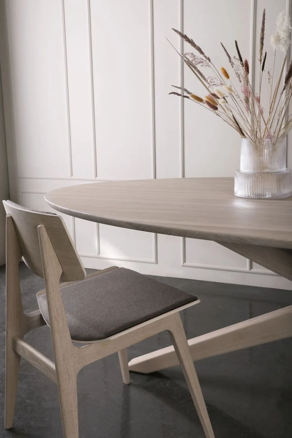 Alcor Soft Ovalt Matbord