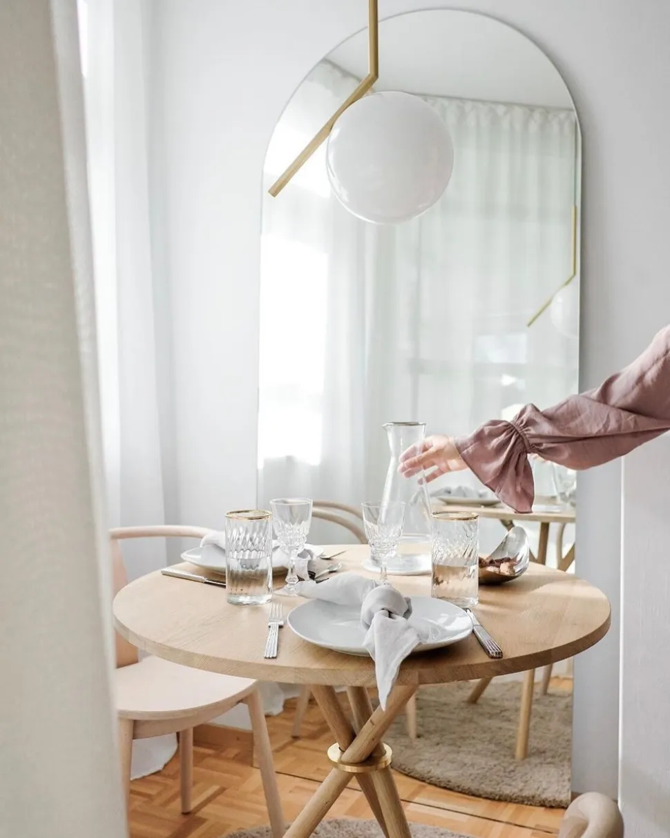Aldric Cafébord Runt Ø80 | Ljus Ek