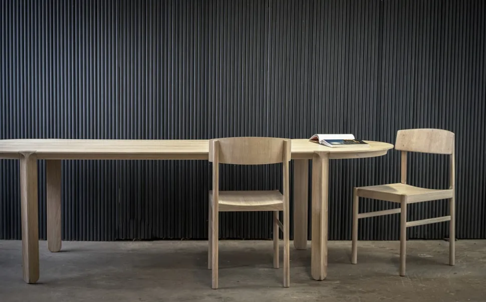 Amor Matbord 258 | Ovalt