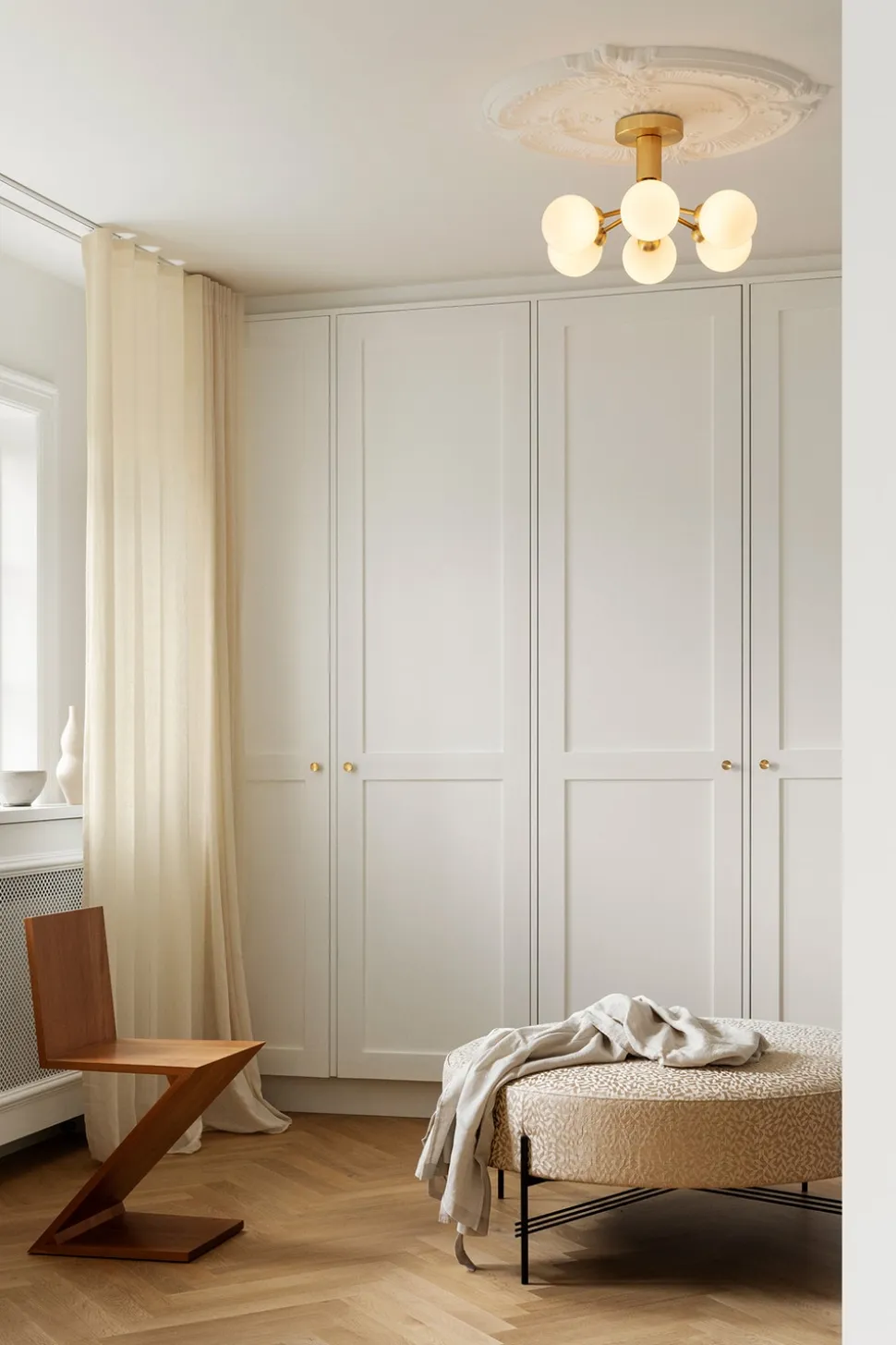 Apiales 6 Ceiling Taklampa | Brushed Brass/Opal