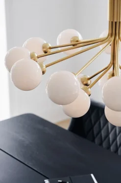 Apiales 18 Ljuskrona | Brushed Brass/Opal