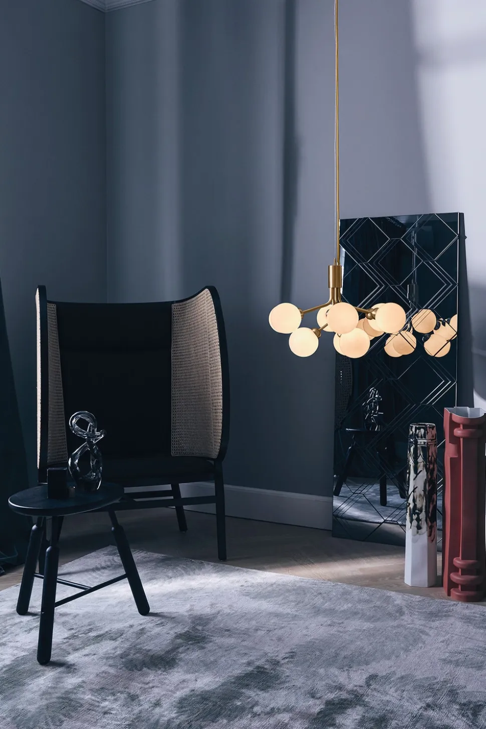 Apiales 9 Ljuskrona | Brushed Brass/Opal
