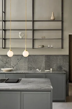 Apiales 1 Pendel | Brushed Brass/Opal