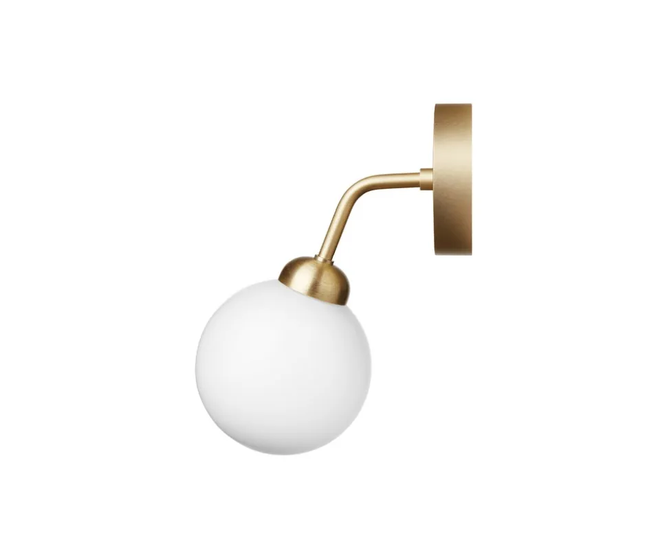 Apiales Vägglampa | Brushed Brass/Opal