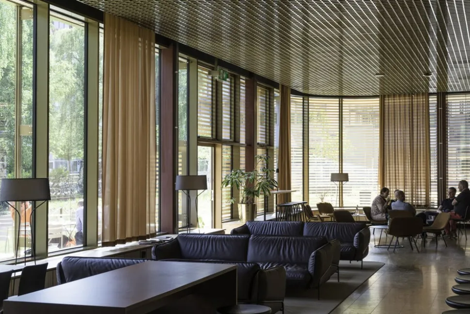 Aria Golvlampa | Vit