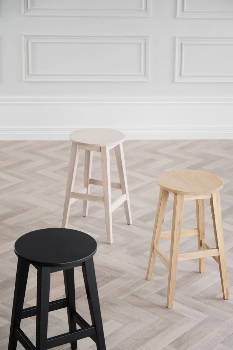 Austin Barpall | Svartlackad Ek