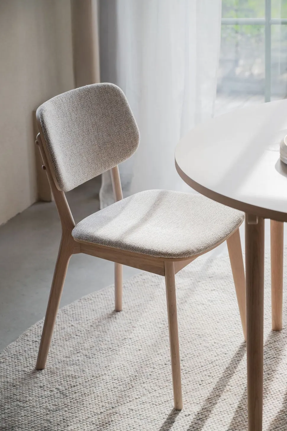 Barrett Stol | Ljusbeige/Vitpigmenterad Ek