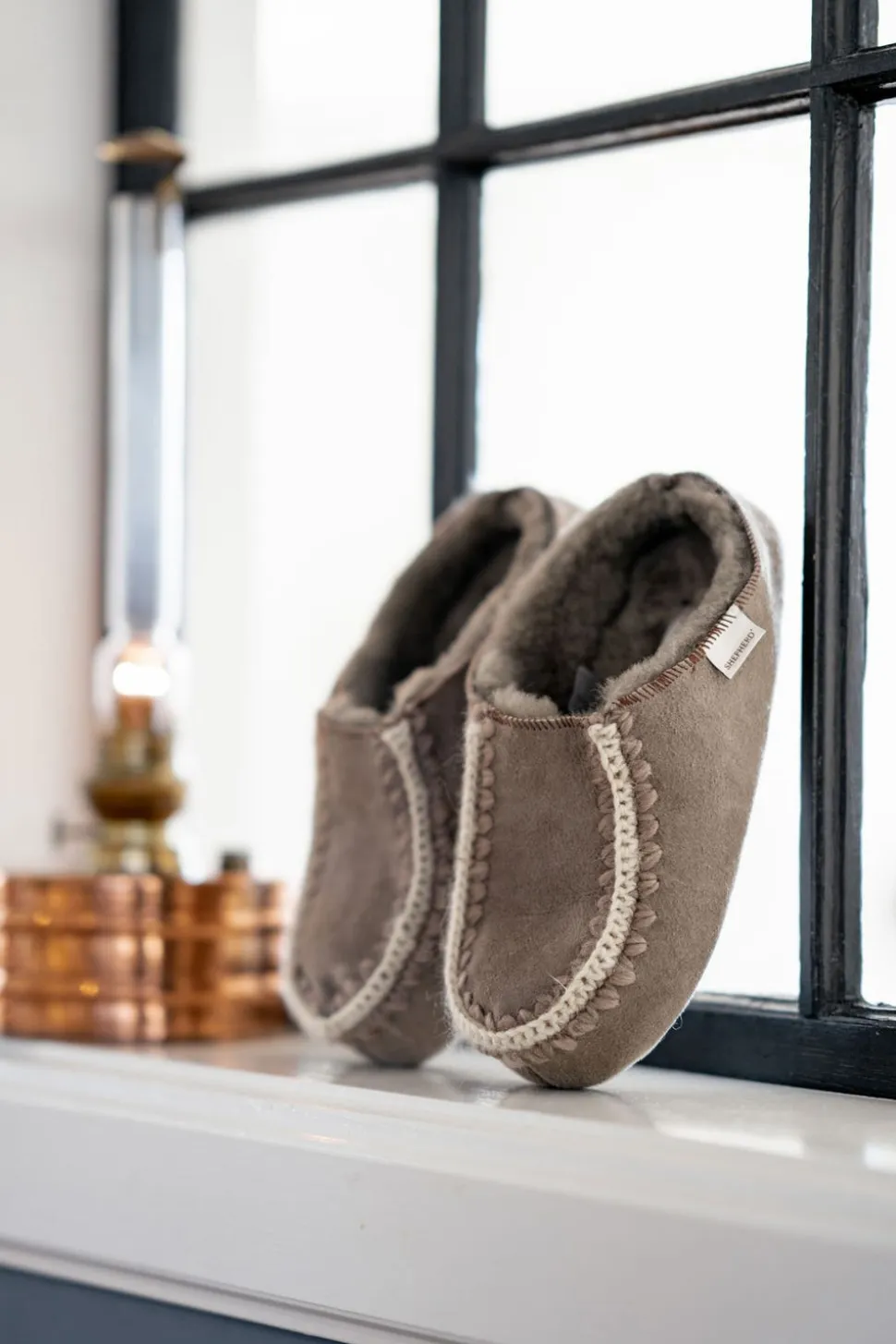 Beatrice Fårskinnstofflor Chestnut | Storlek 36