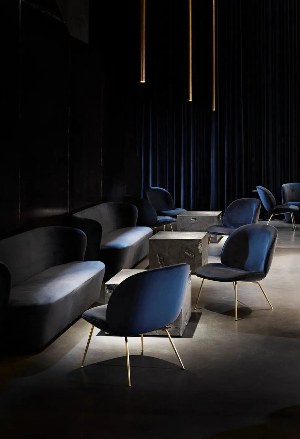 Beetle Lounge Chair | Helklädd, Conic Base