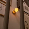 Bee Vägglampa | Guld | Frostat Glas