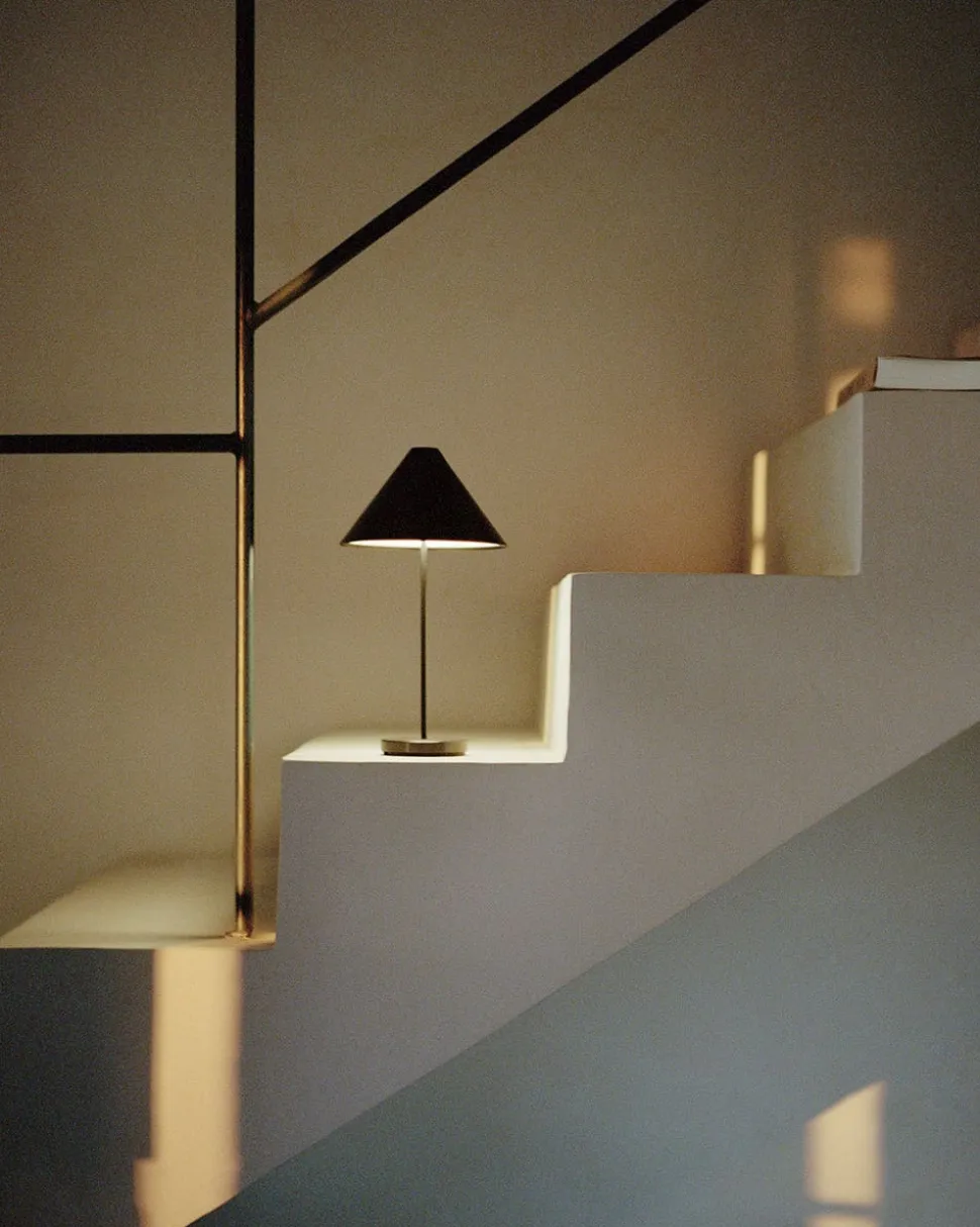 Brolly Portabel Bordslampa | Dark Bronze