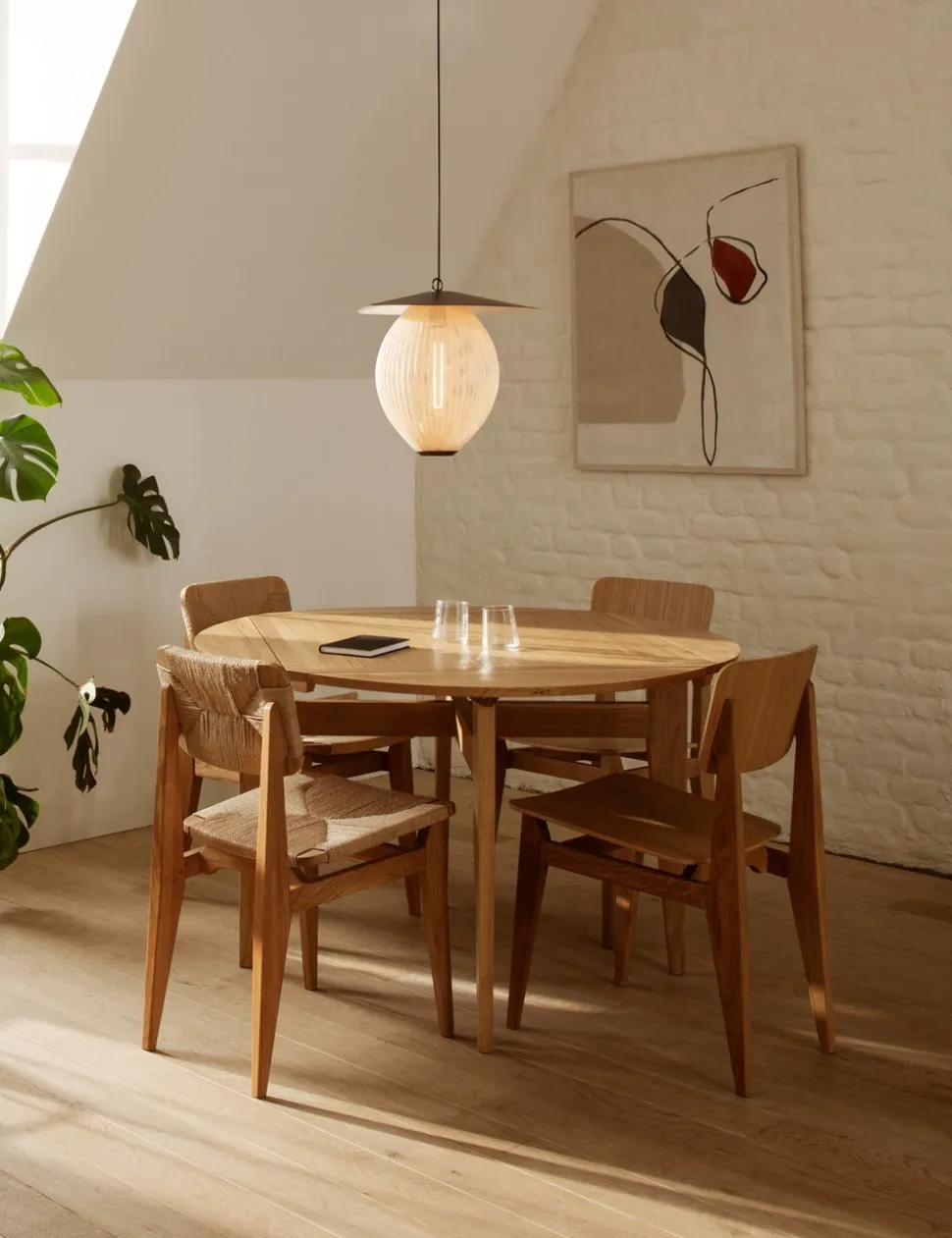 B-Table Matbord Ek 85x85/Ø116