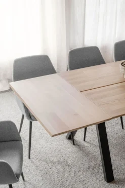 Carradale Matbord | 220 Svart Ek, V-Ben