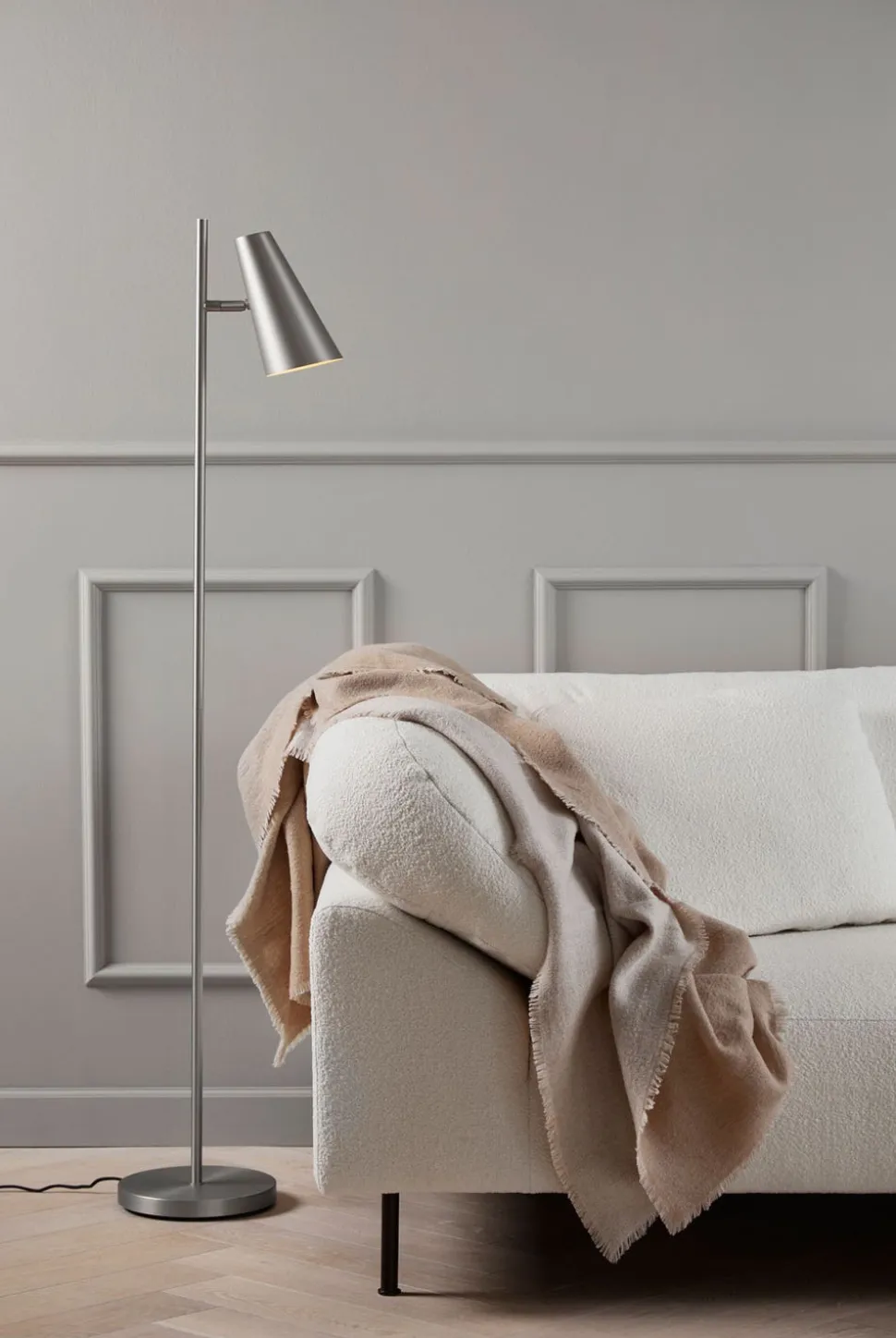 Cono Golvlampa | Metall