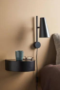Cono Vägglampa | Svart Metall