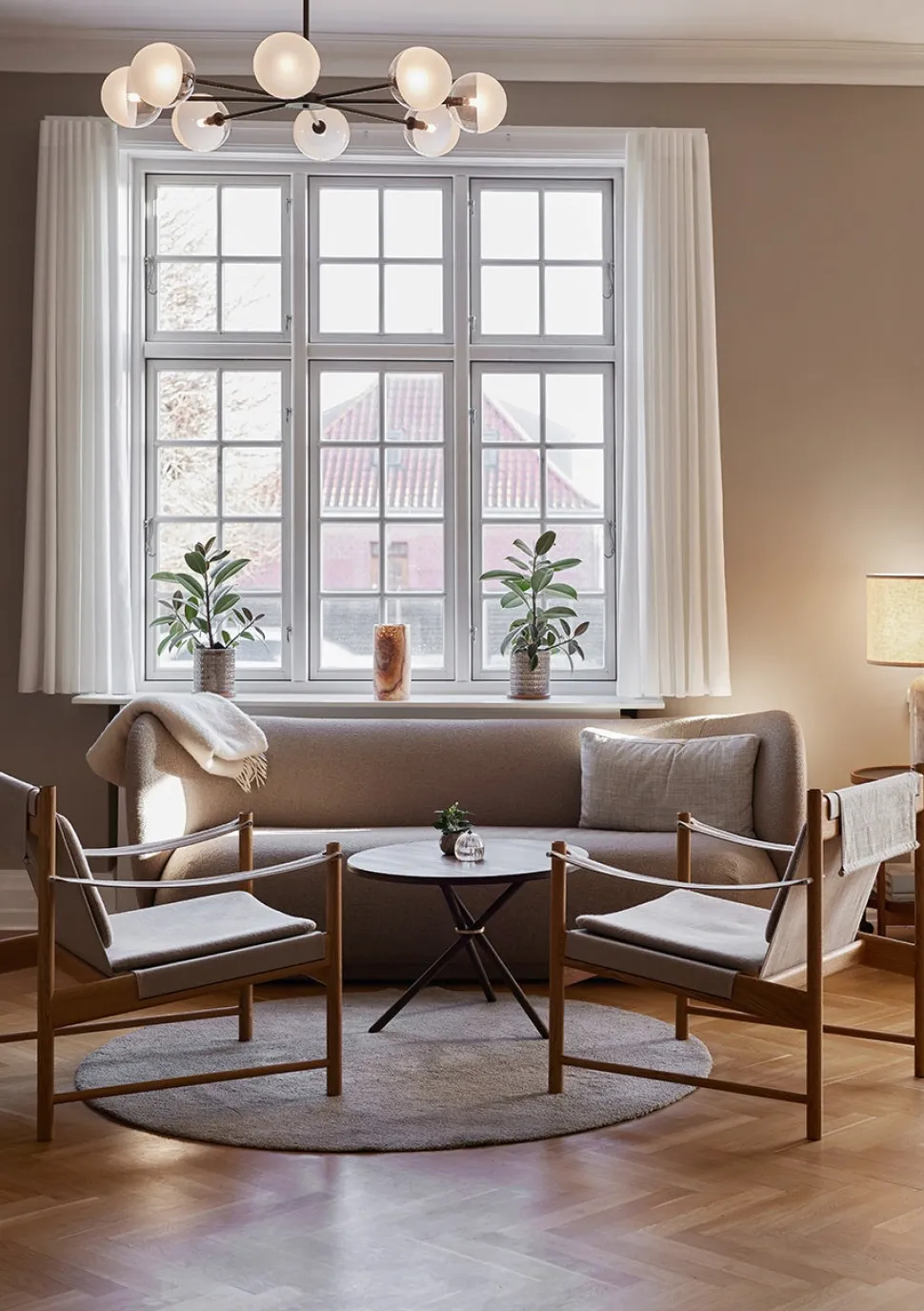 Daphne Soffbord | Mörk Ek