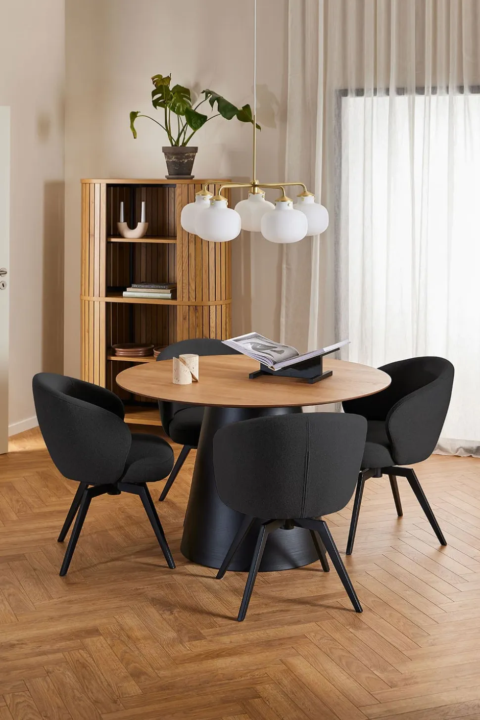Darlene Karmstol | Alea Antracit, Svart