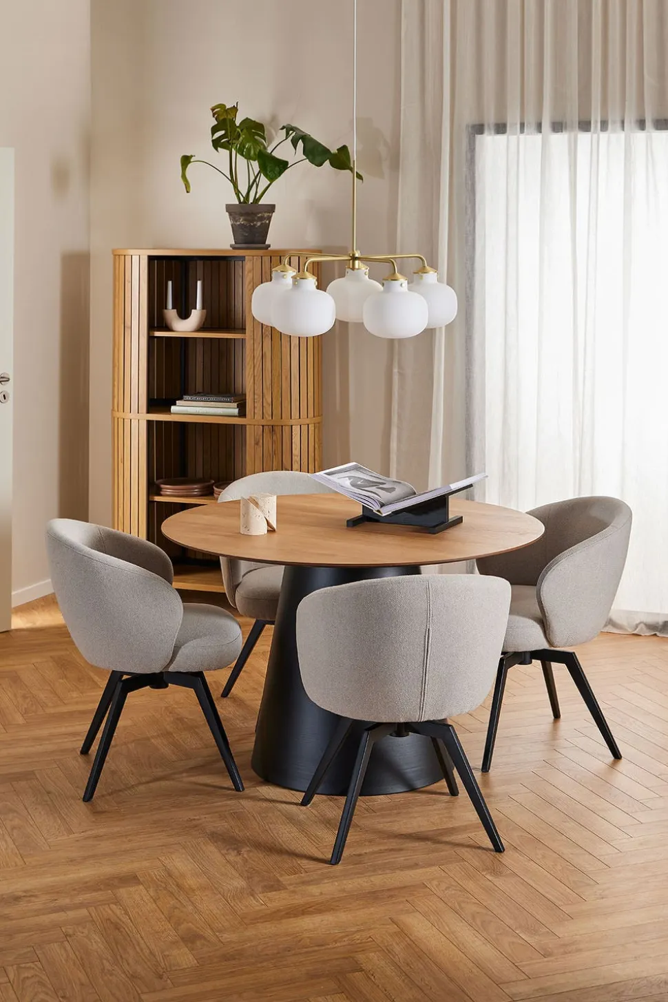 Darlene Karmstol | Alea Beige, Svart