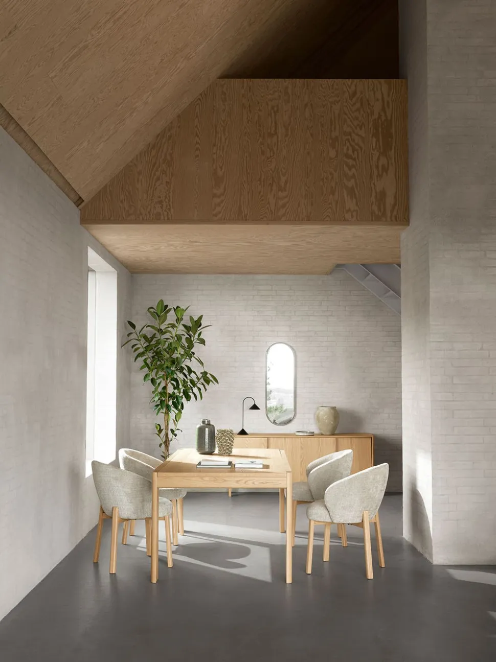 Darlene Karmstol | Juto Beige, Ek