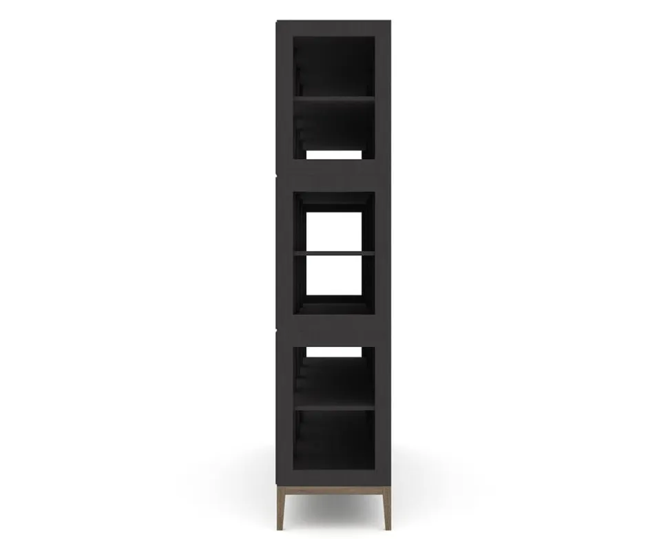 Edge 2.0 Vitrinskåp | 4 Dörrar, 3-Sektioner, Black/ Burned Walnut