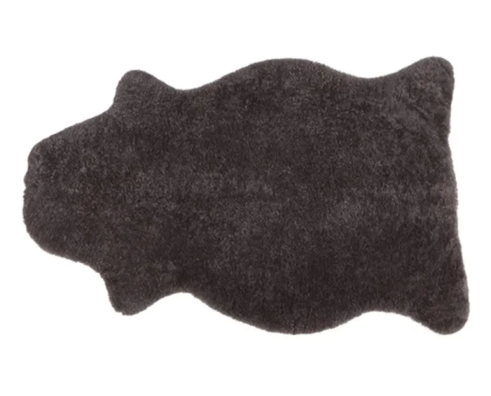 Ella Korthårigt Fårskinn | 100x60 Carbon