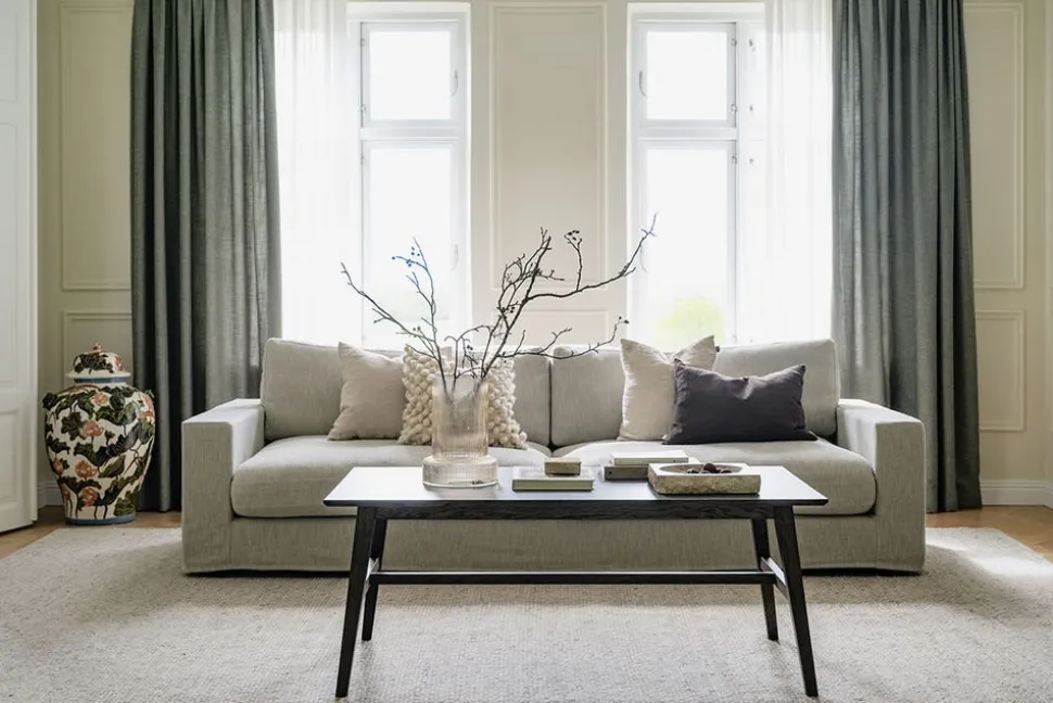 Filippa Soffbord 130 | Mörkbrun Ek