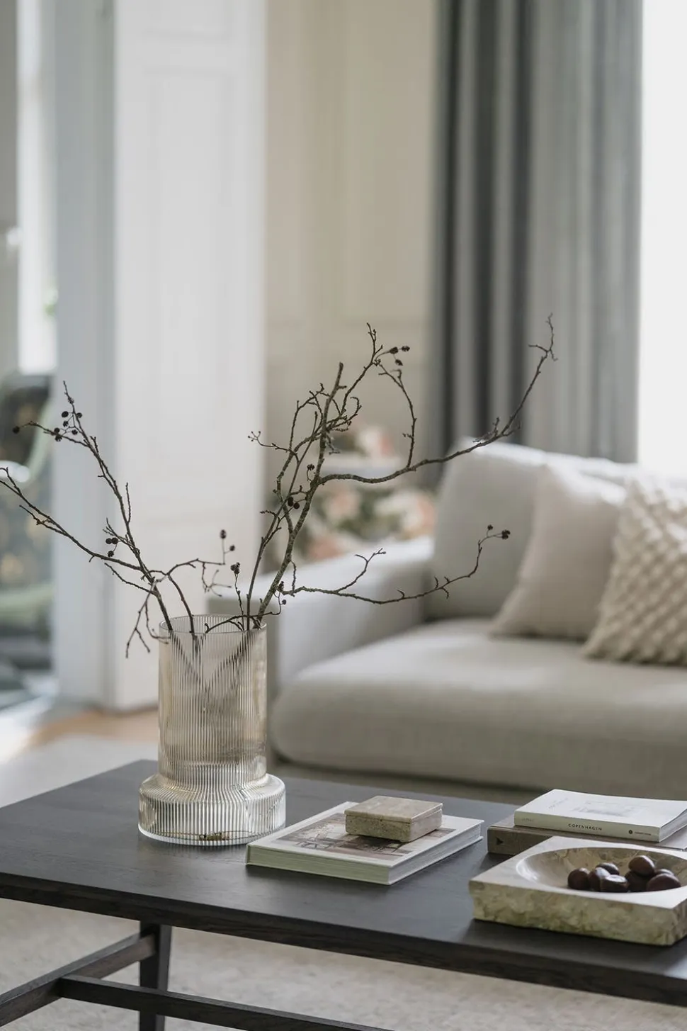 Filippa Soffbord 130 | Mörkbrun Ek
