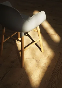 Form Karmstol Oklädd | Stål