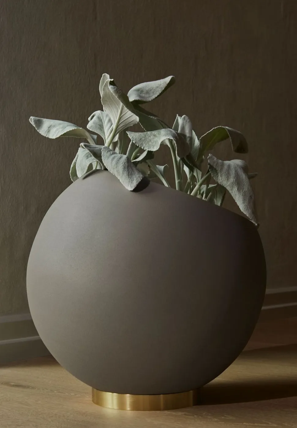 Globe Kruka | Svart Ø37