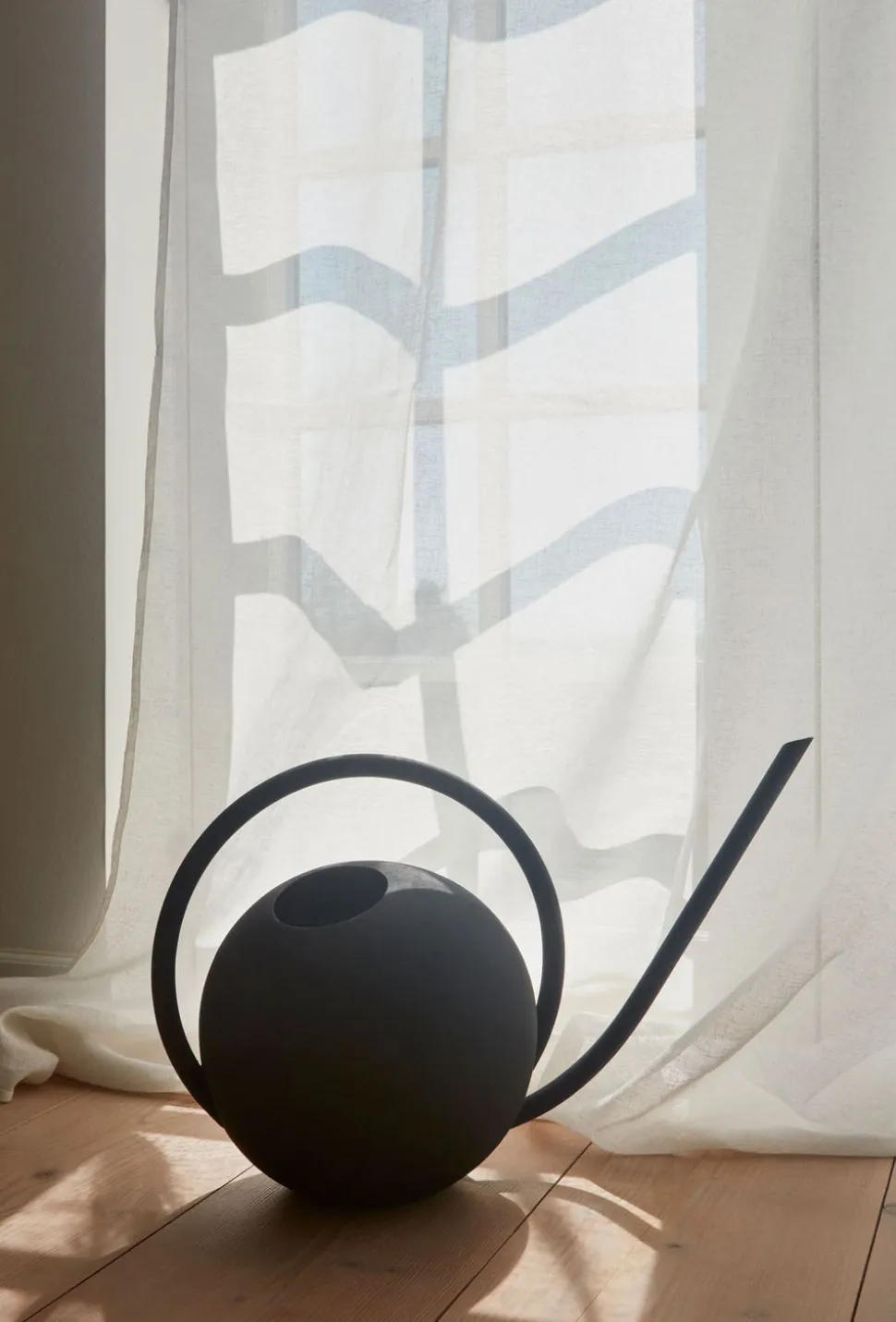 Globe Vattenkanna | Svart