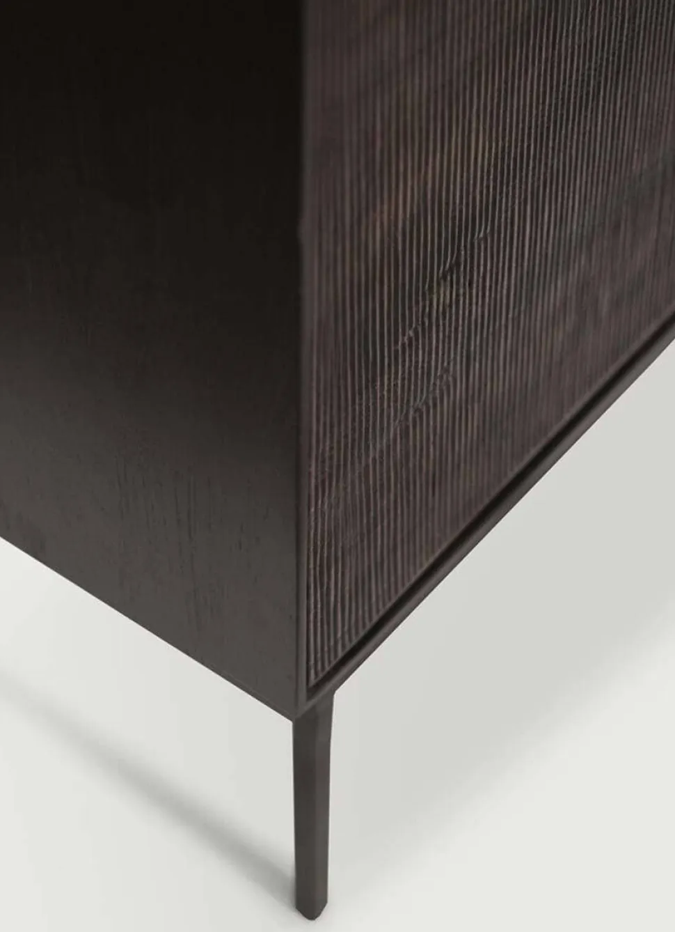 Grooves Sideboard | 3 dörrar | 152 cm