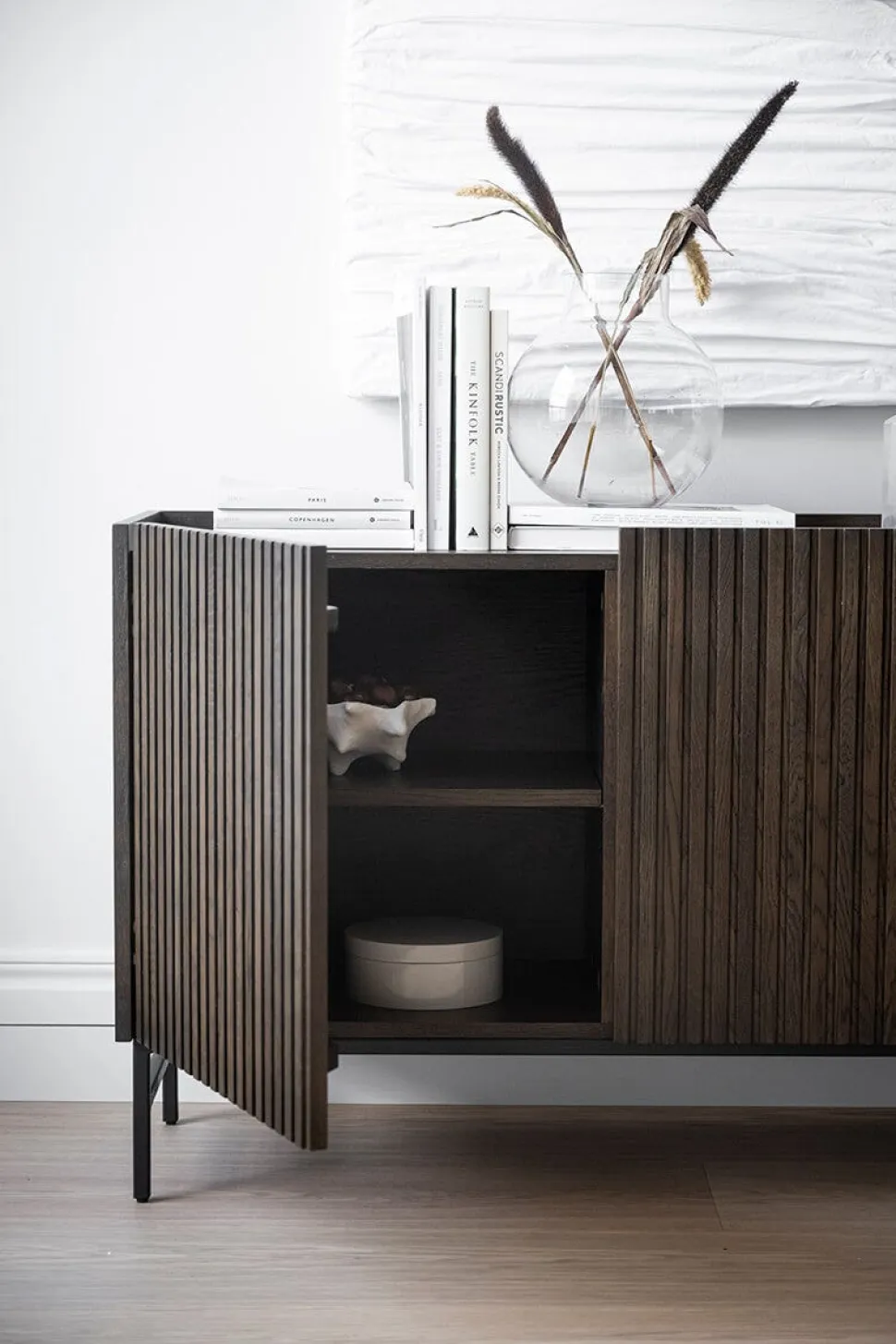 Halifax Sideboard | Brunlackad Ek
