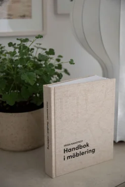Handbok i möblering