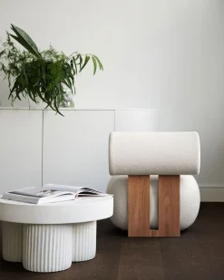 Hippo Lounge Chair | Trärygg