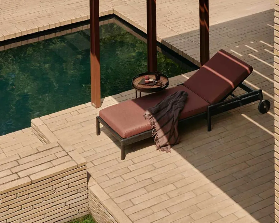 Jack Outdoor Solsäng Svartlack | Burgundy