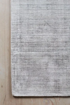Karma matta light grey 200x300