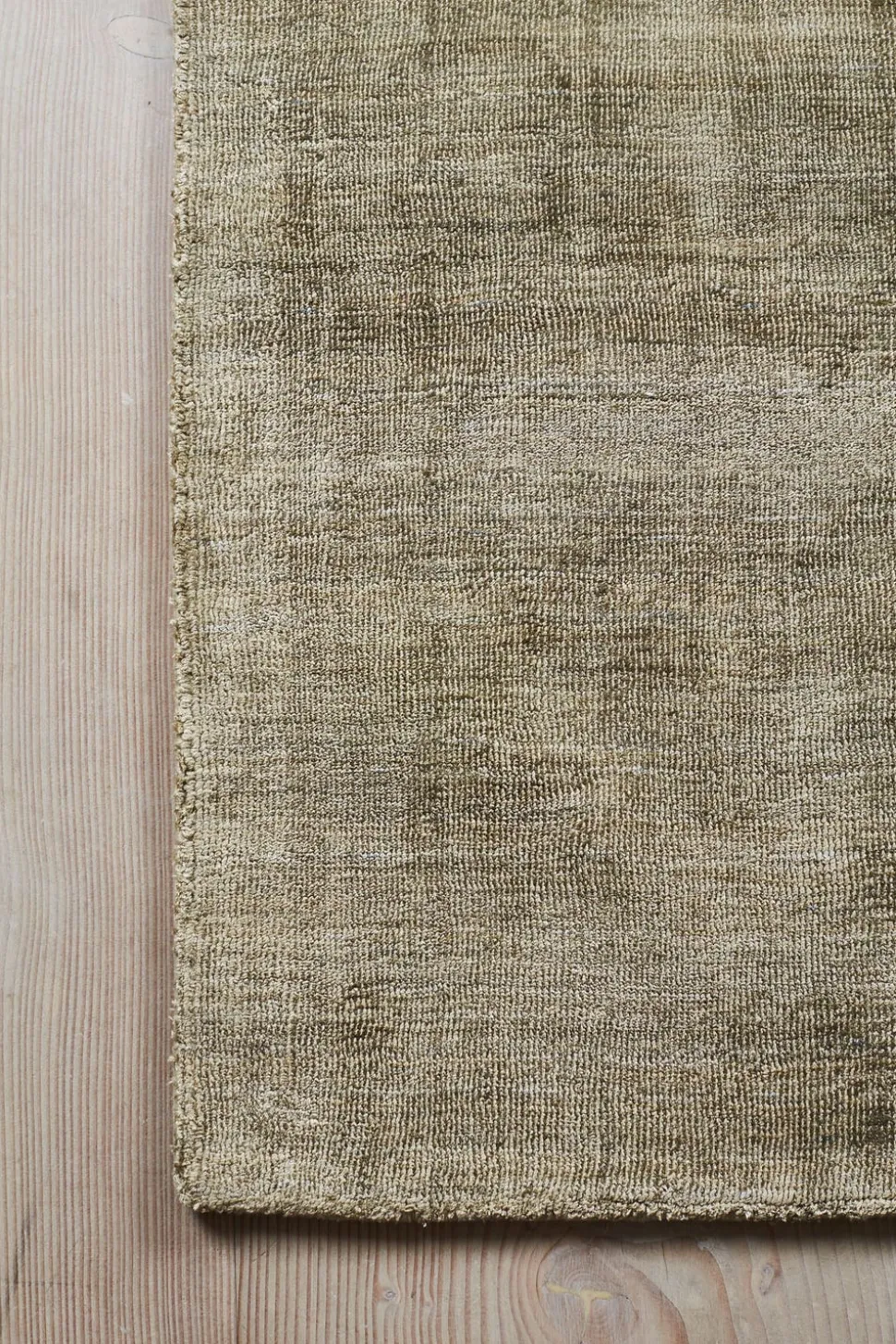 Karma matta olive green 200x300