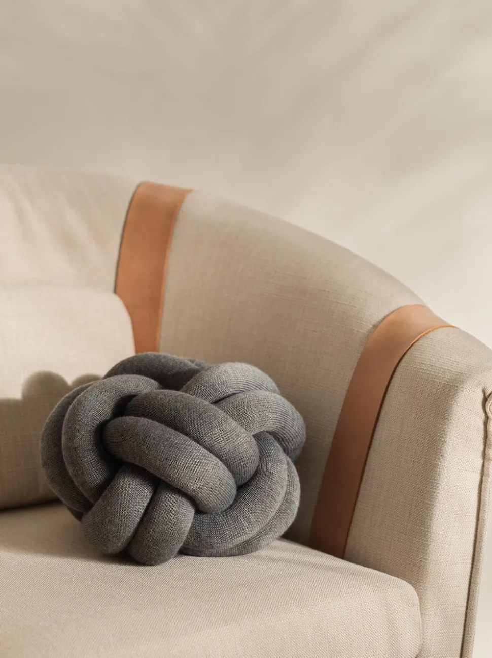 Knot Cushion | Grey