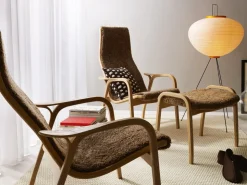 Lamino fåtölj + pall Lackad bok | Fårskinn Scandinavian Grey