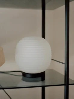 Lantern Globe Lampa Medium