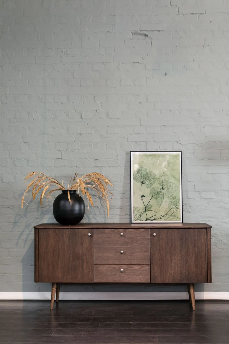 Löderup Sideboard | 2 Dörrar, 3 Lådor
