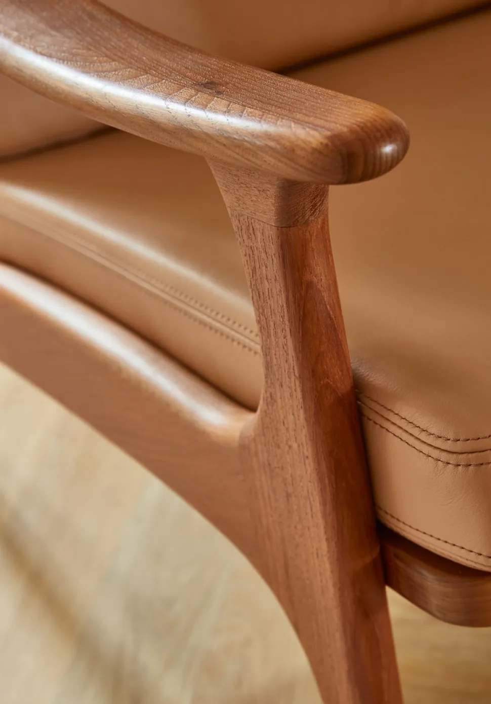 Lean Back Fåtölj | Coffee Brown Teak