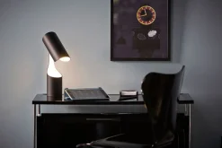 Le Klint 353 | Mutatio Bordslampa