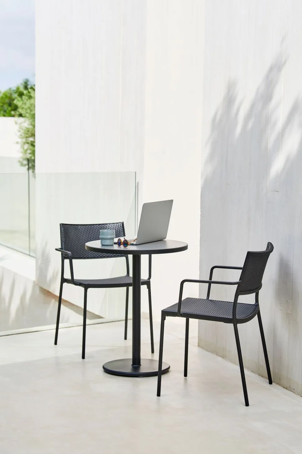 Less Karmstol | Dark Grey