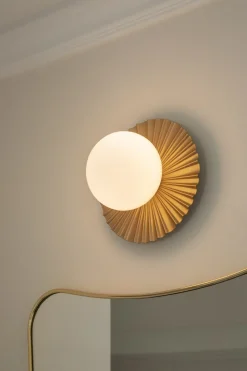 Liila Muuse Vägg-/Taklampa, Small | Nordic Gold/Opal