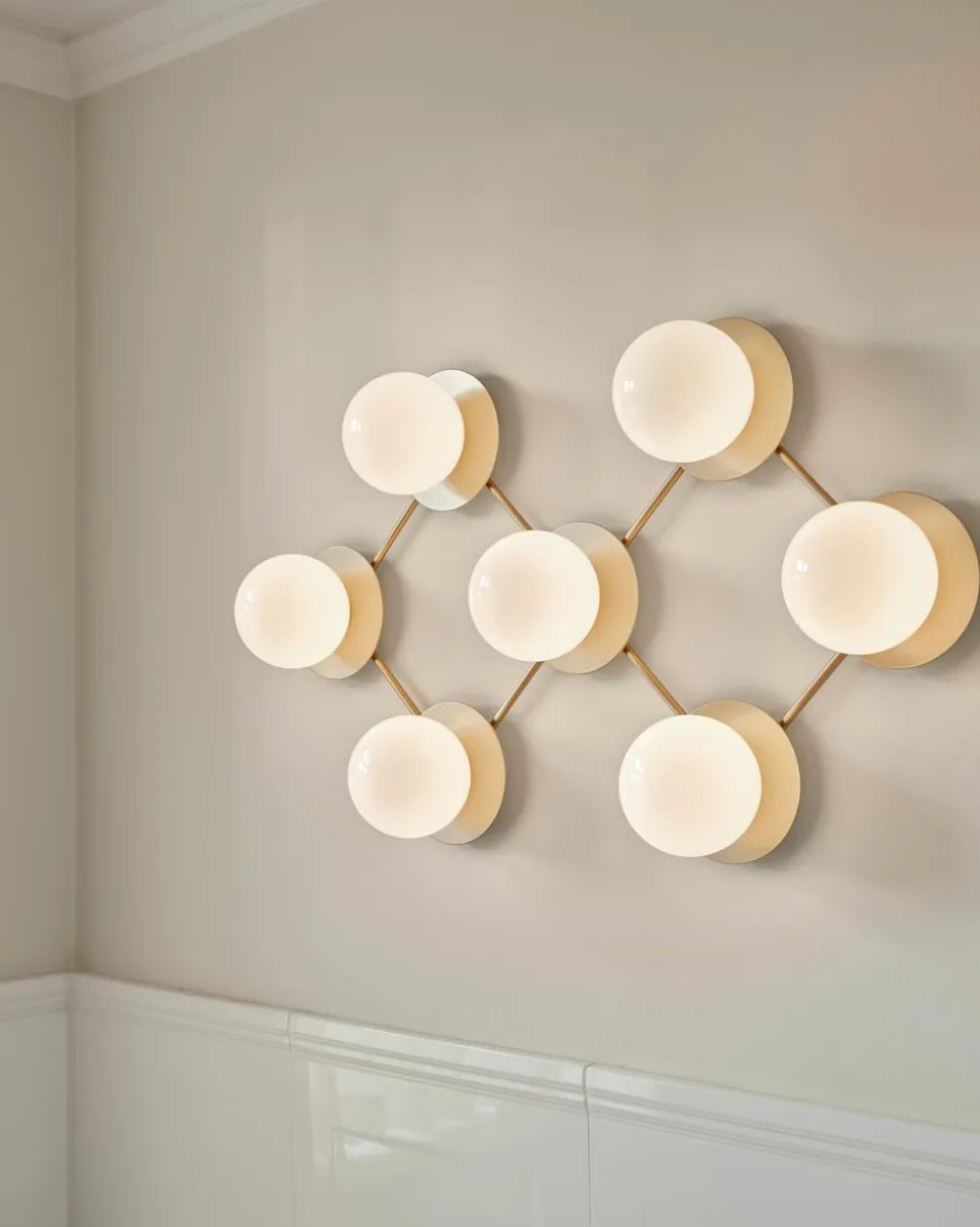 Liila 7 Vägglampa | Nordic Gold/Opal