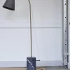 Line One Golvlampa | Bronze