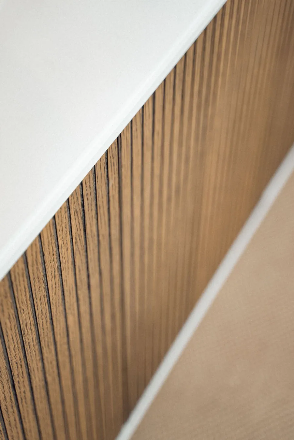 Line Skänk Burned Walnut/ Black | 3 Dörrar