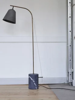Line Two Golvlampa | Oxidized